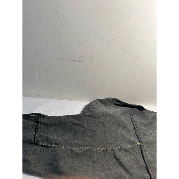 Dog Thunder shirt large defect (has been stitched) - Picture 4 of 4